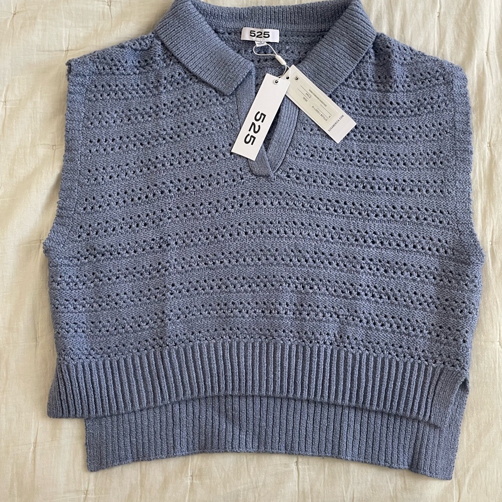 525 America Blue V-Neck Sweater knit size Small NWT